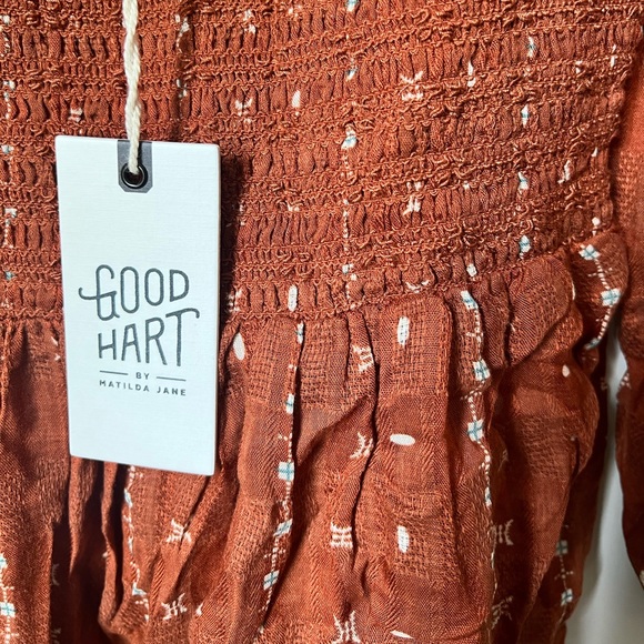 Good Hart by Matilda Jane NEW Smocked Peplum off the shoulder Top. Size Small - Picture 2 of 3